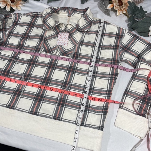NWT $128 Free‎ People [ Large ] Why Not Quarter Zip Plaid Sweatshirt Ivory - Picture 4 of 16
